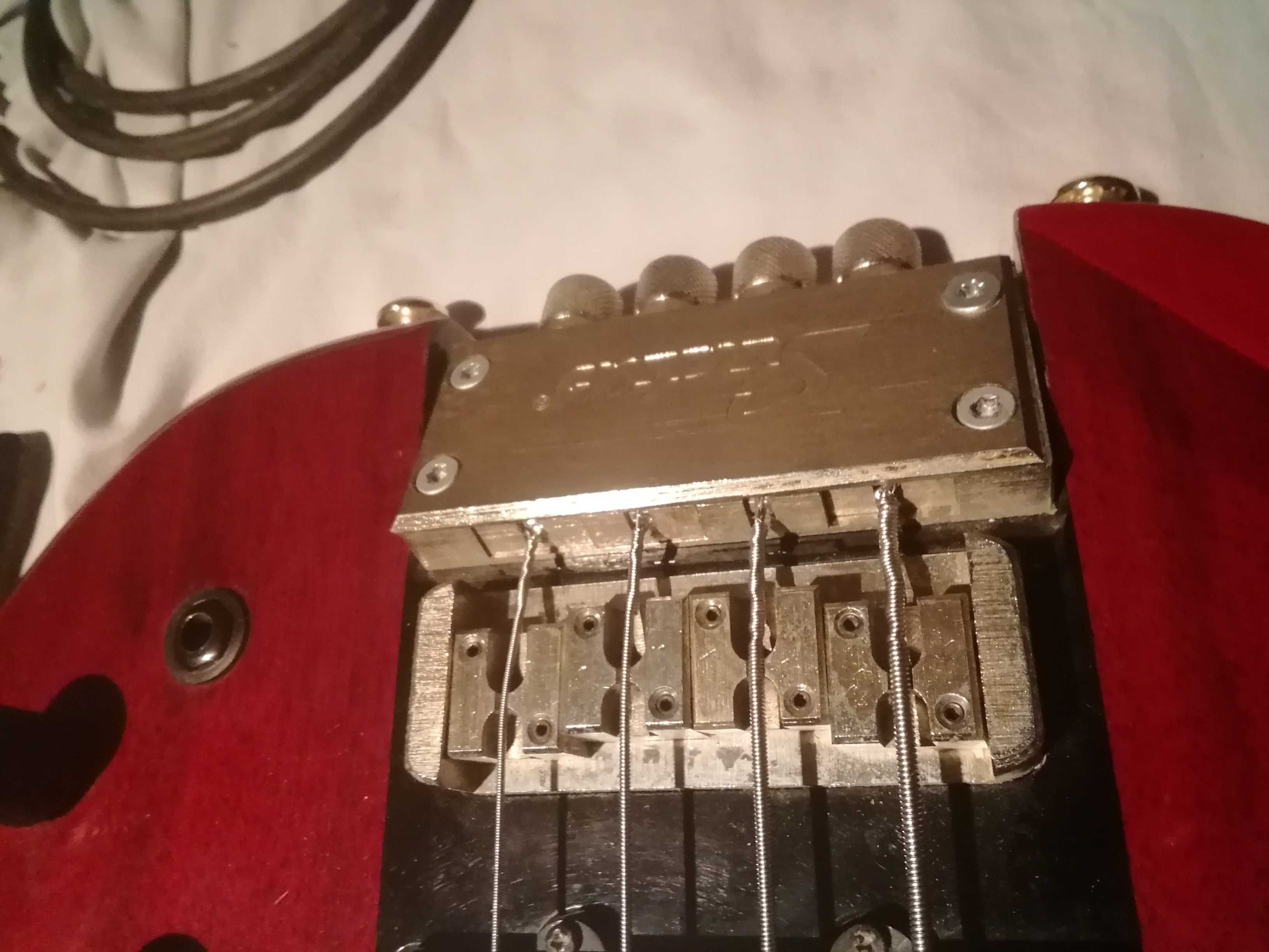 Washburn 1000 series(czerwony i wiśniowy)