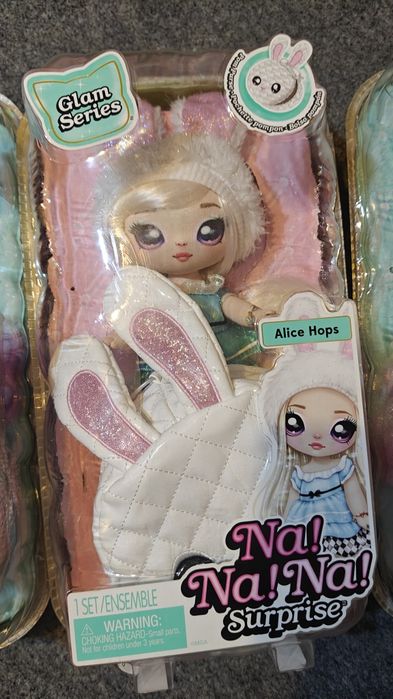 Лялька Na Na Na в коробці