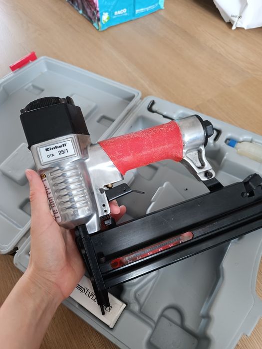 Grampeadora pneumática Einhell