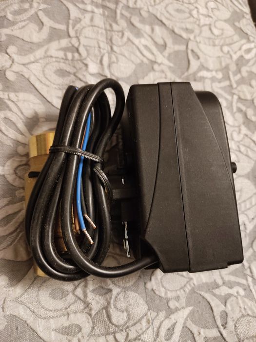 Afriso zawór BEV213 dwu drogowy z siłownikiem 230V dn25 12 sek 90 213