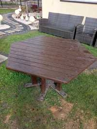 Stół drewniany sześcioboczny