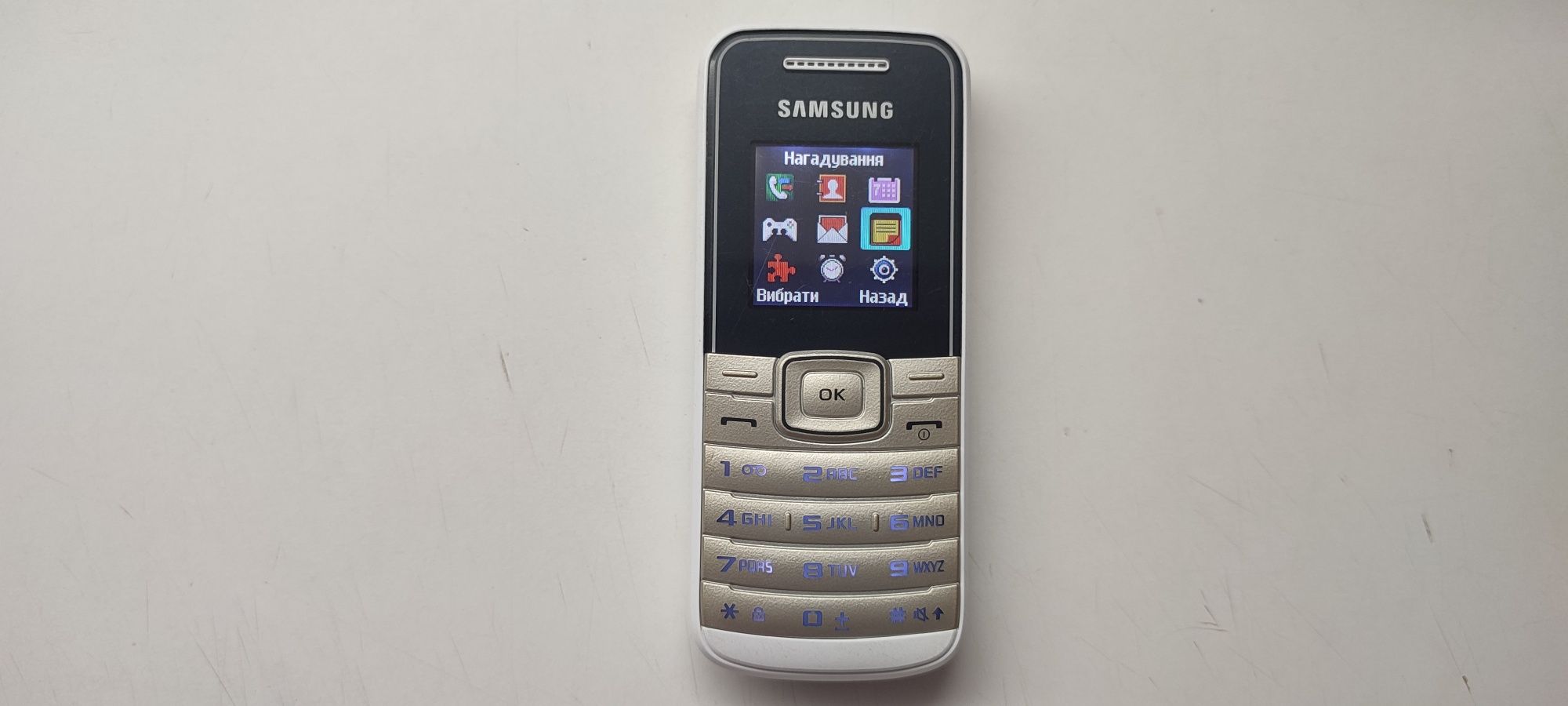 Продам Samsung e1050