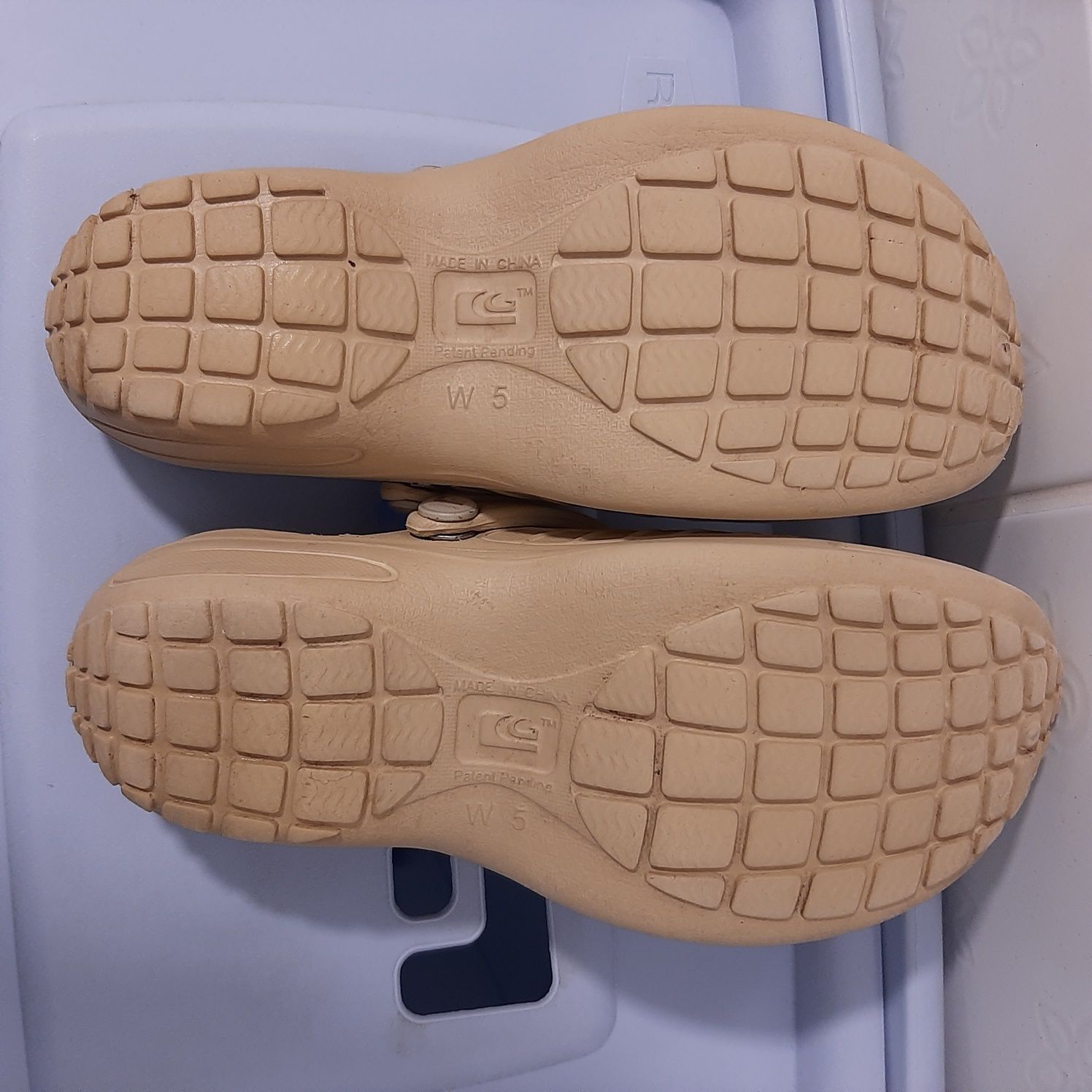 Sandały,  klapki Cloggens jak Crocs  rozmiar 34-35