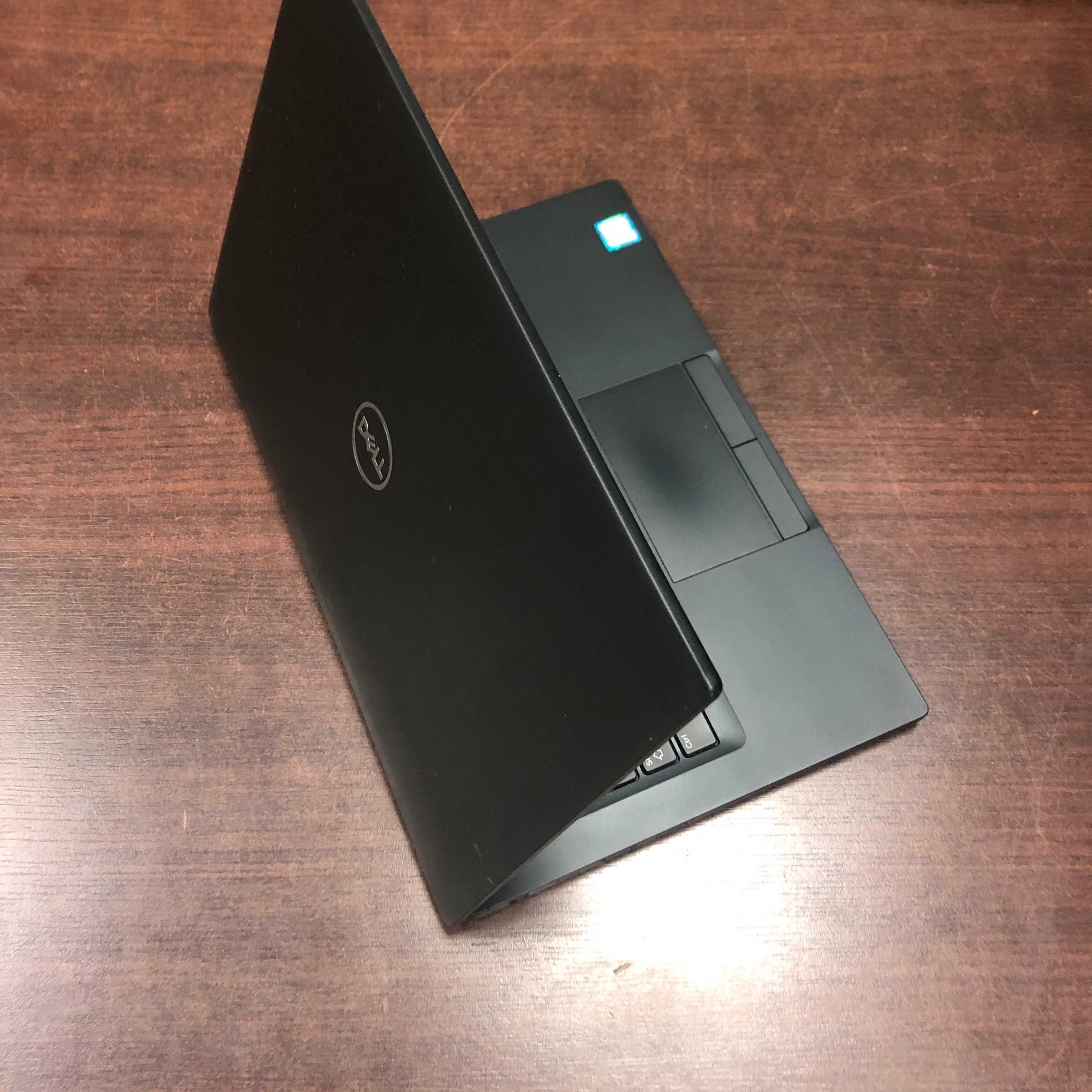 Laptop Dell Latitude 7390 – Core i5 8GEN, 8GB, 256GB SSD Win 11 Kl.A-