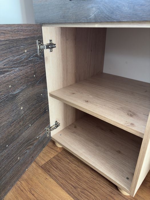 Biurko z długim blatem