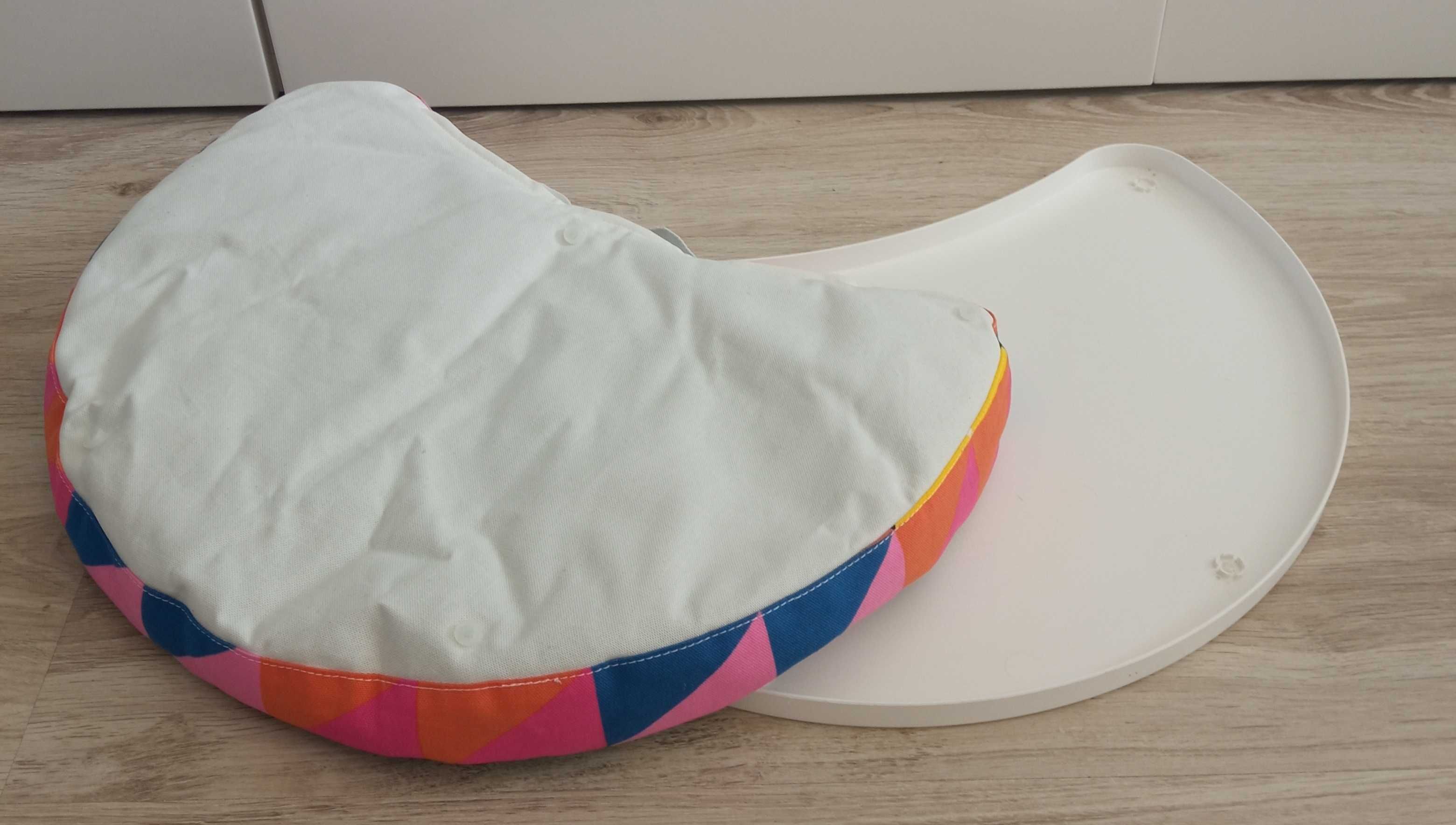 Podkładka pod laptopa z poduszką z IKEA kolorowa