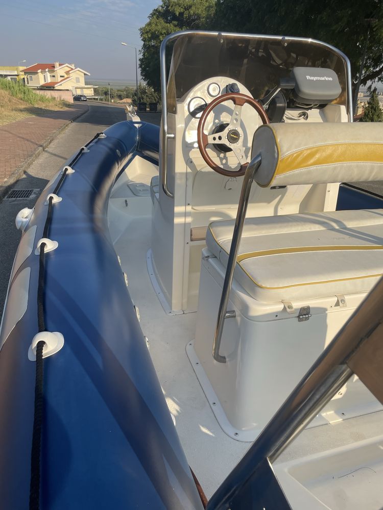 Semi rigido RIB 555 VFI + Tohatsu 40 Mega em excelente estado