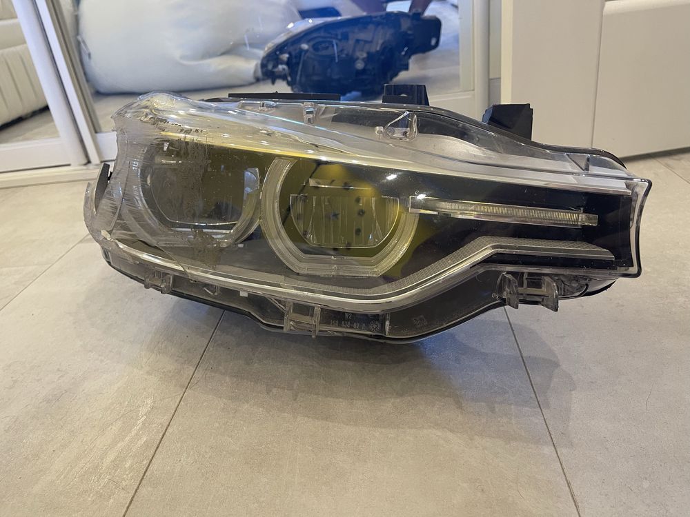 Bmw F30 LED фара правая робоча під відновлення