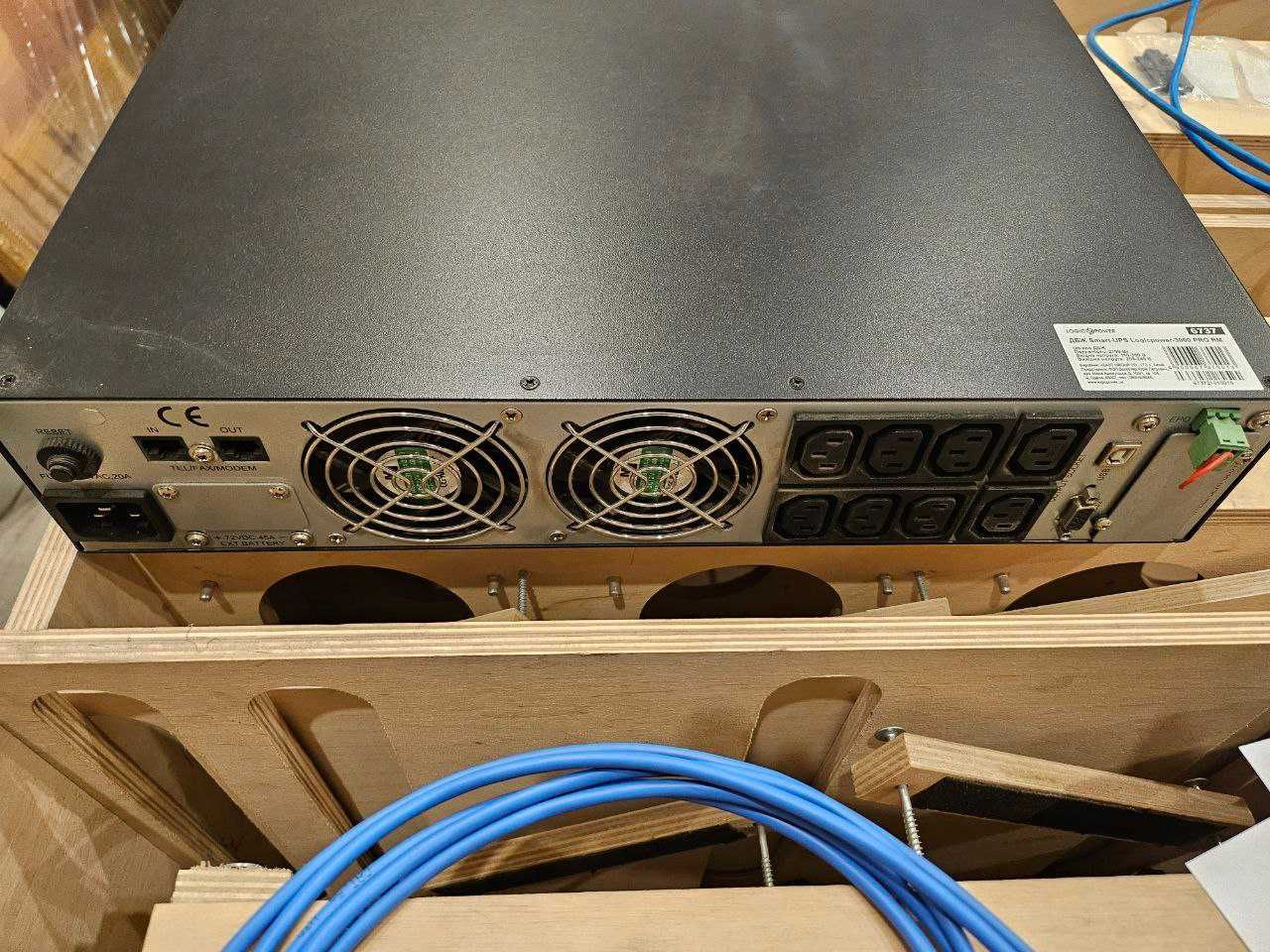 источник питания ИБП (ДБЖ) Smart-UPS Logicpower-3000 PRO