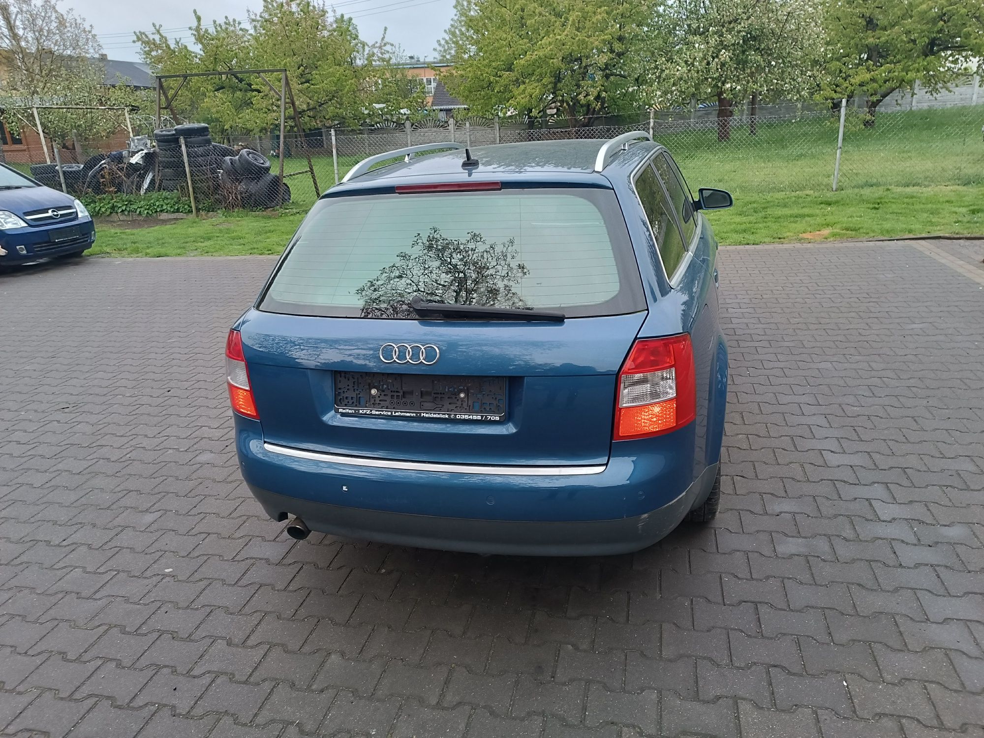 Audi a4 combi 2.0 benzyna.