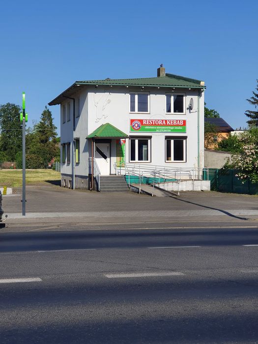 Wynajem lokalu z działką w centrum Skulska
