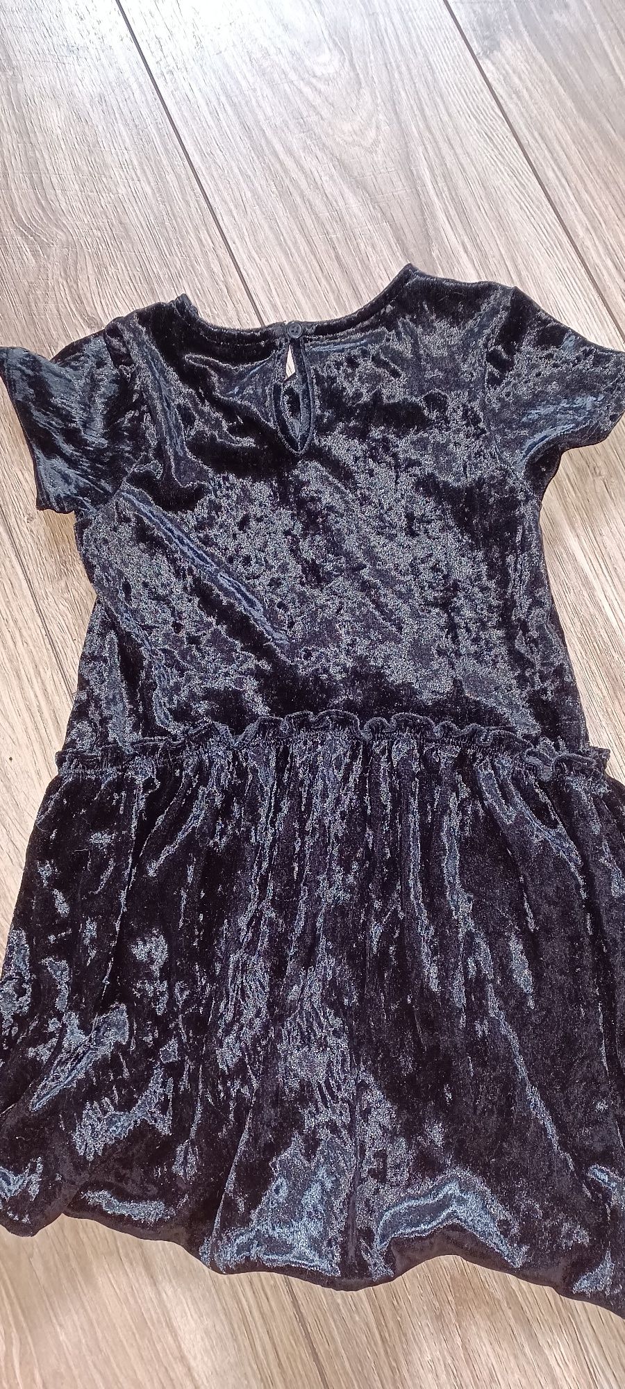 Czarna sukienka 116 next welurowa