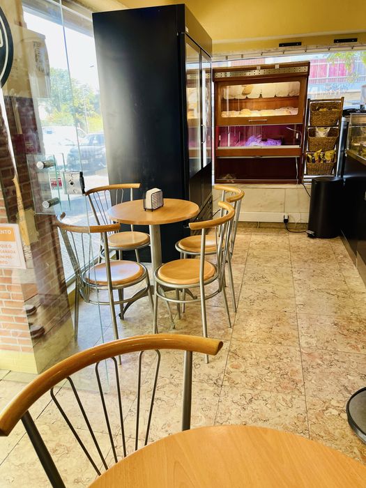 Mesas e cadeiras cafetaria
