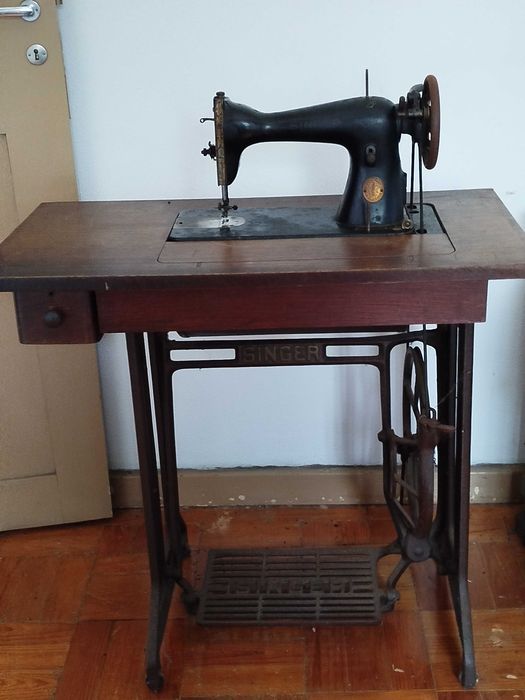 Máquina de costura Singer anos 30
