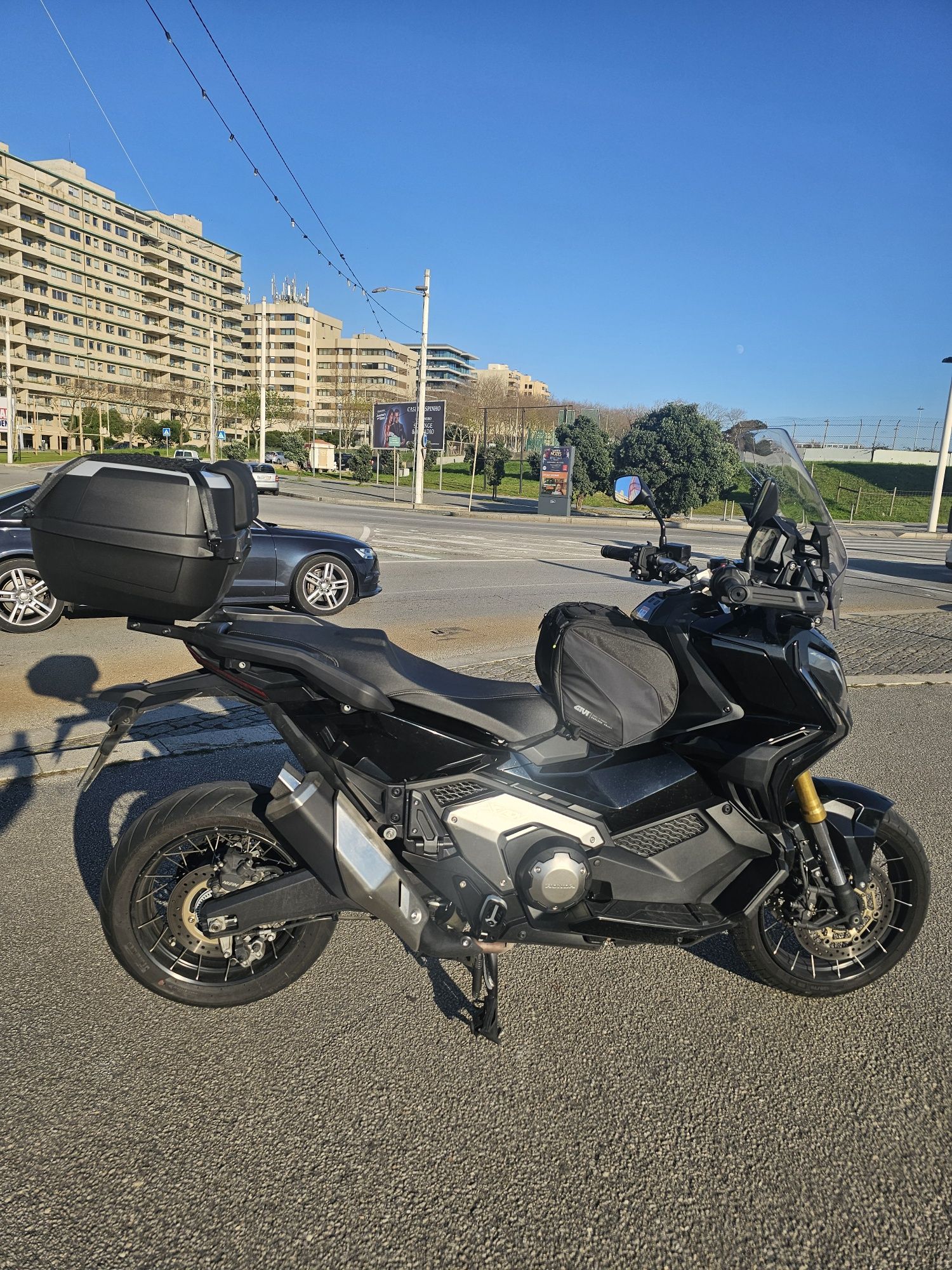 Honda x-adv 750 com Garantia