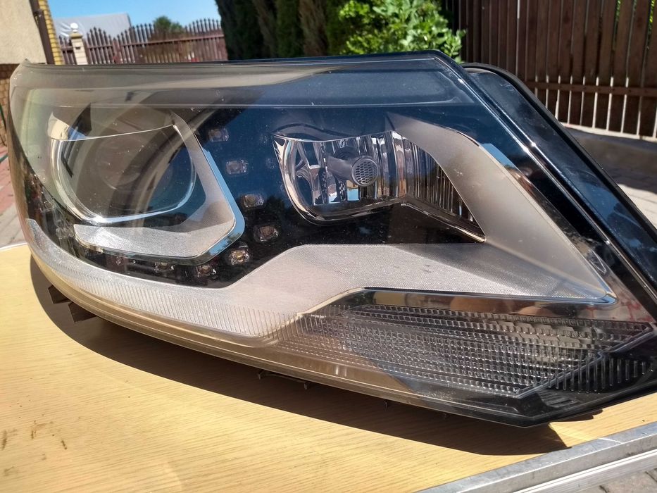 Lampa przód VW tiguan