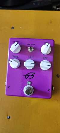 Revv G3 przester gitarowy fioletowy distortion pedal