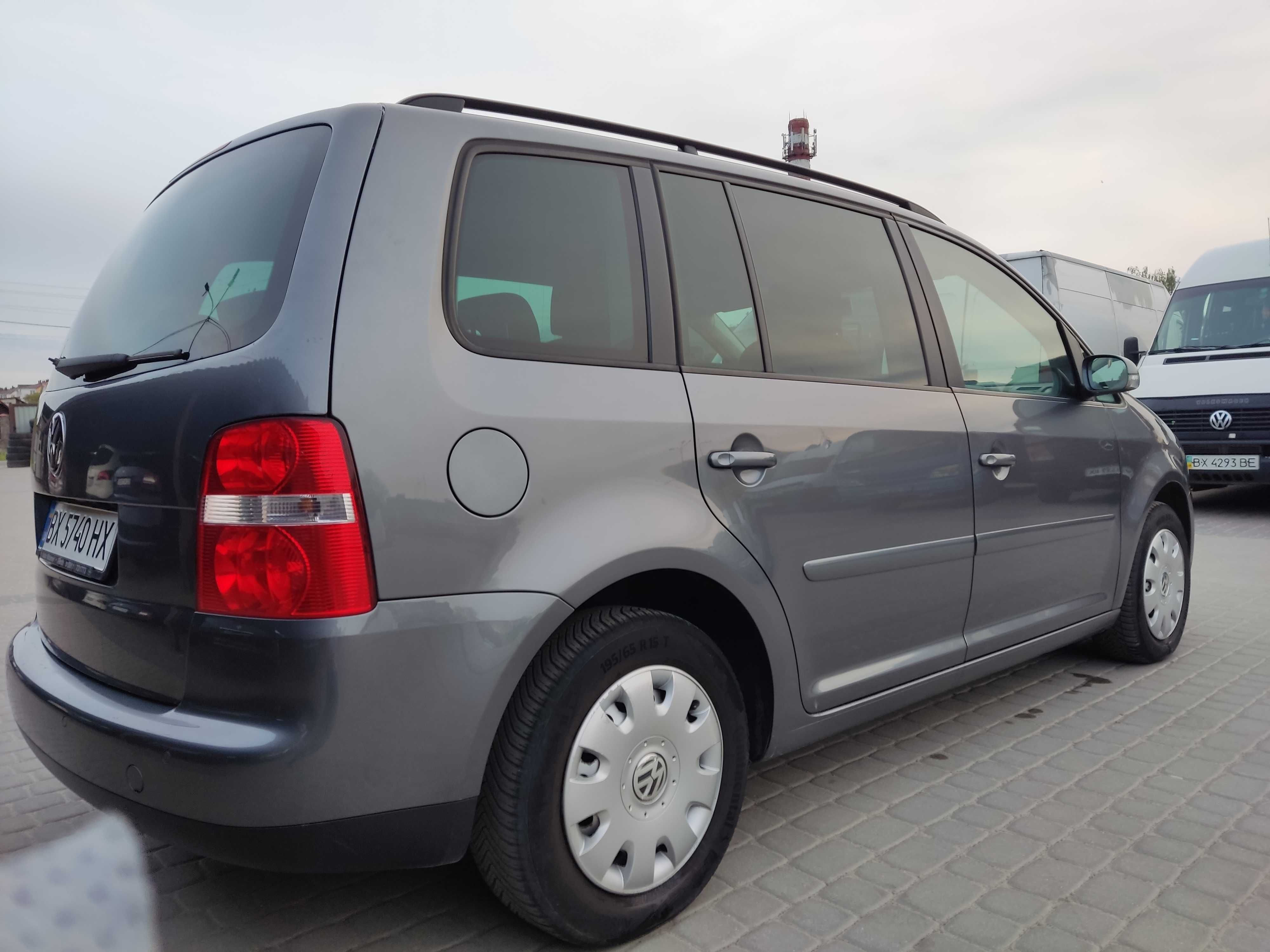 Volkswagen Touran - 7 місць