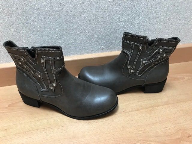 Botas Cinzentas NOVAS Nº 39