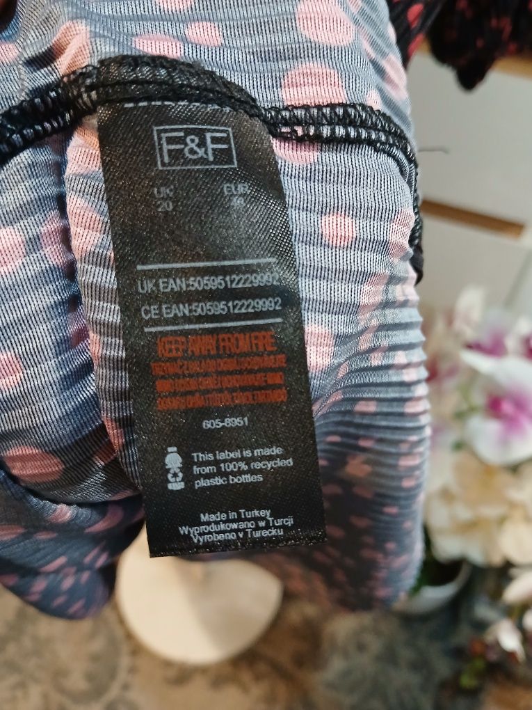 Plisowana bluzka w kropki F&F rozmiar 48