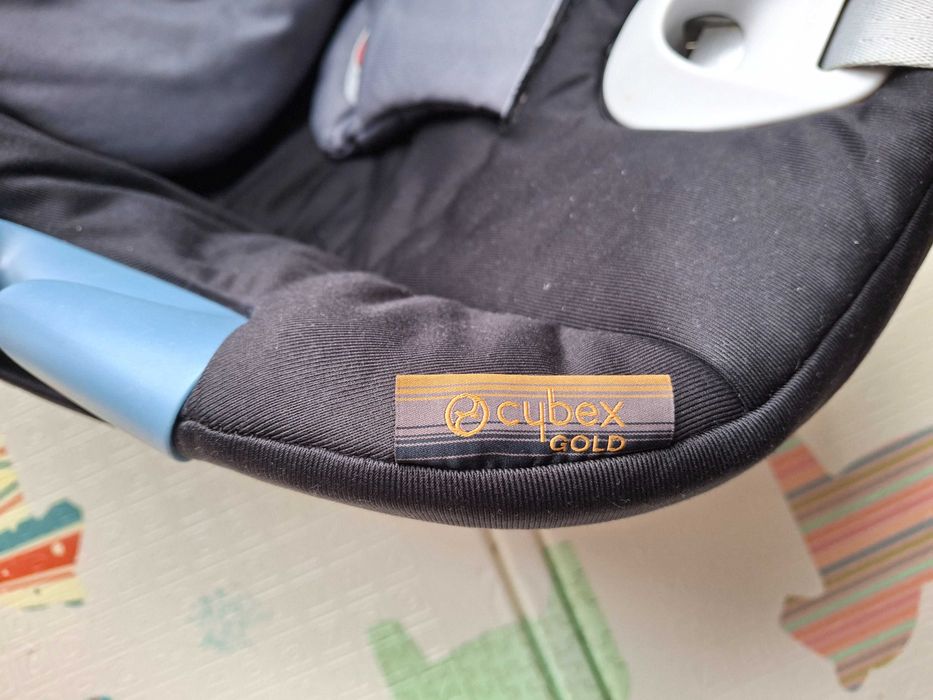 Fotelik Cybex Gold z adapterami