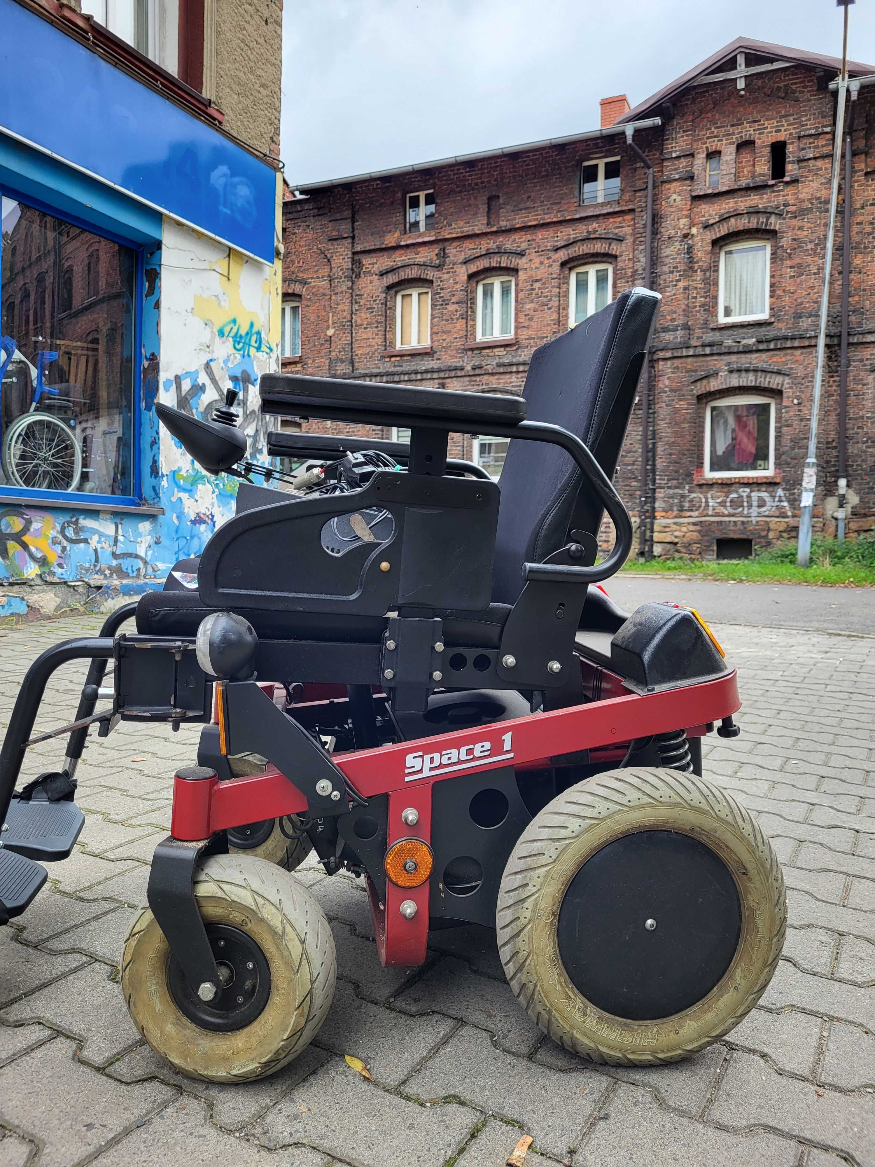 Wozek inwalidzki elektryczny space1