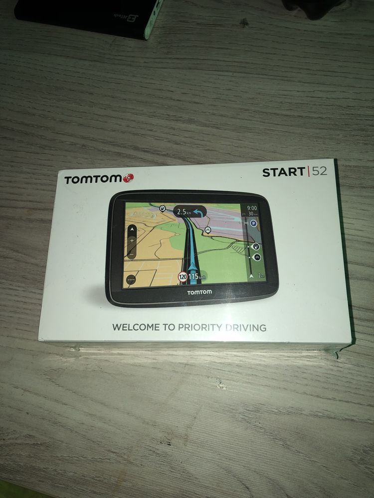 Sprzedam nawigajce tomtom star 52 nowa