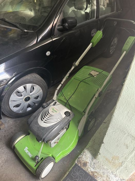 Kosiarka Viking MB 448T z napędem.