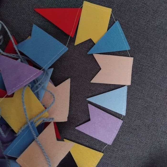 Girlanda z filcu 4 metry, wysokość 5,8 cm