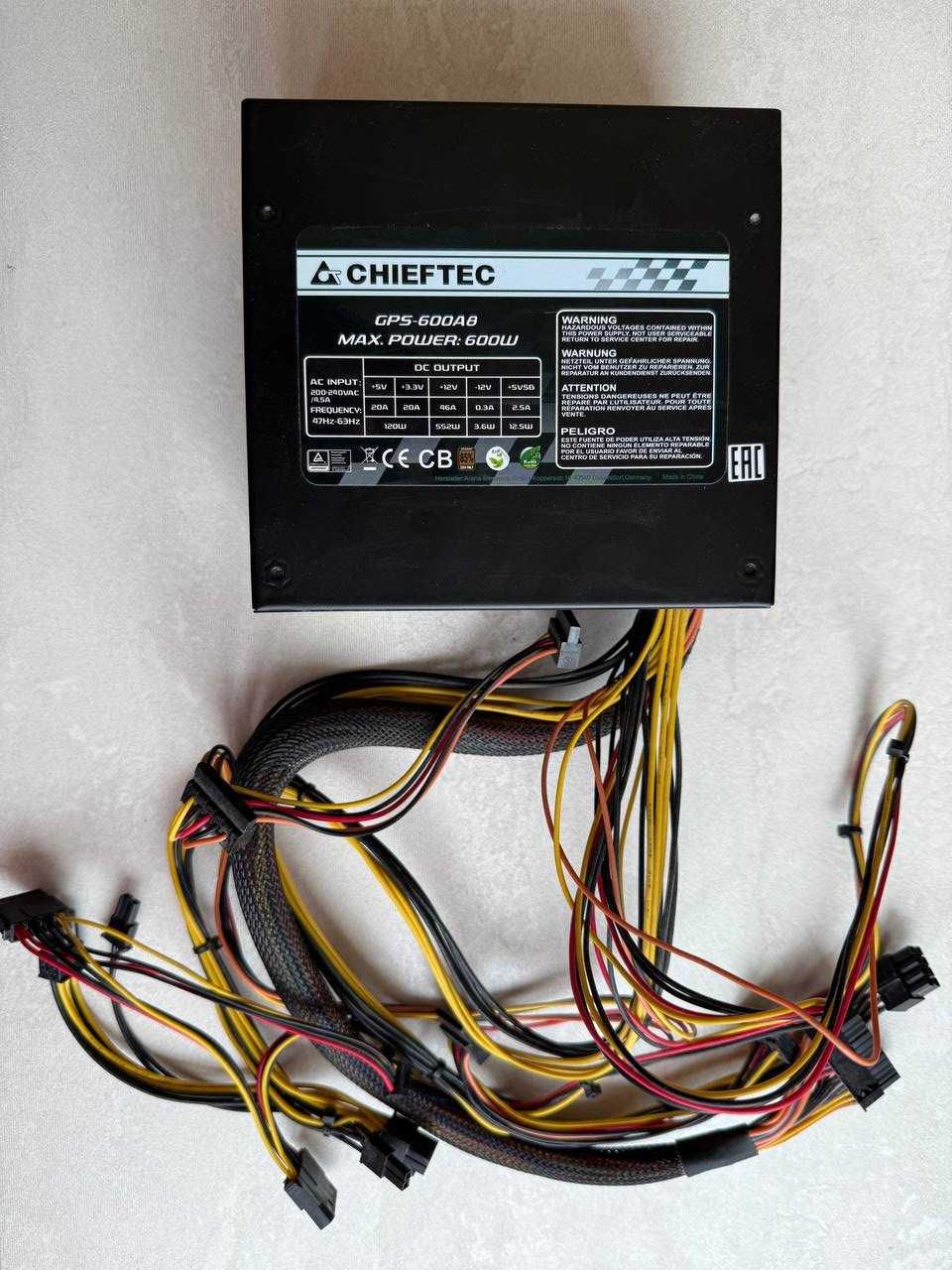 Блок живлення Chieftec GPS-600A8 600W Блок питания 600 ват