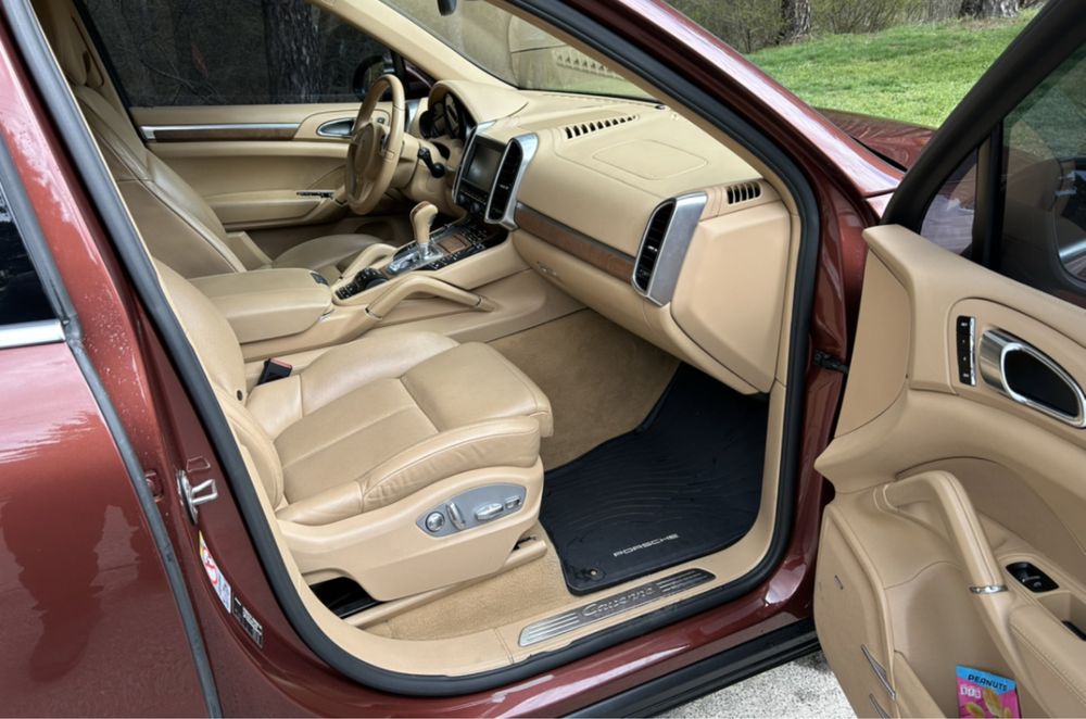 Обмен Porsche Cayenne на недвижимость в Киеве