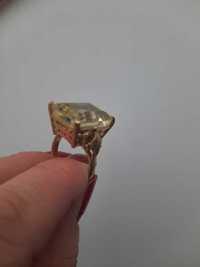 Pierścionek złoty z kwarcem