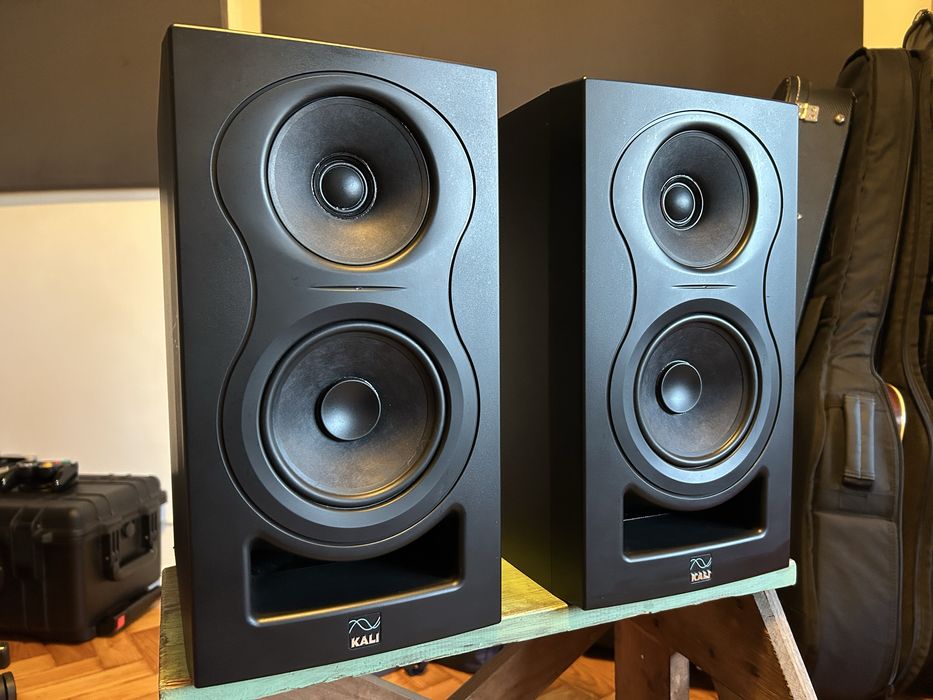 Monitores Kali IN-5 (Near-field Studio Monitors)