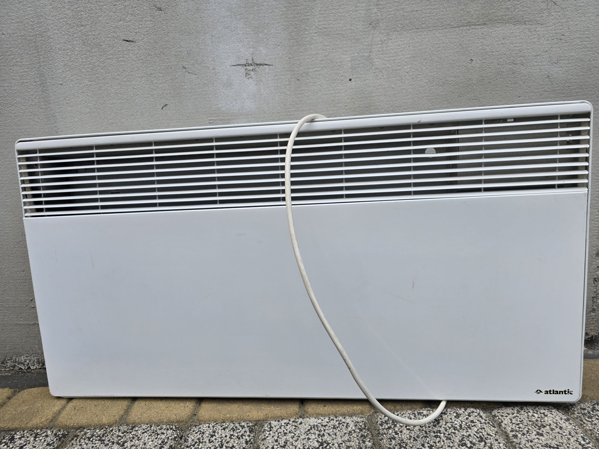 Grzejnik ścienny Atlantic 2500W