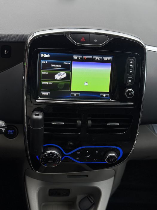 Продам элекро автомобиль Renault ZOE