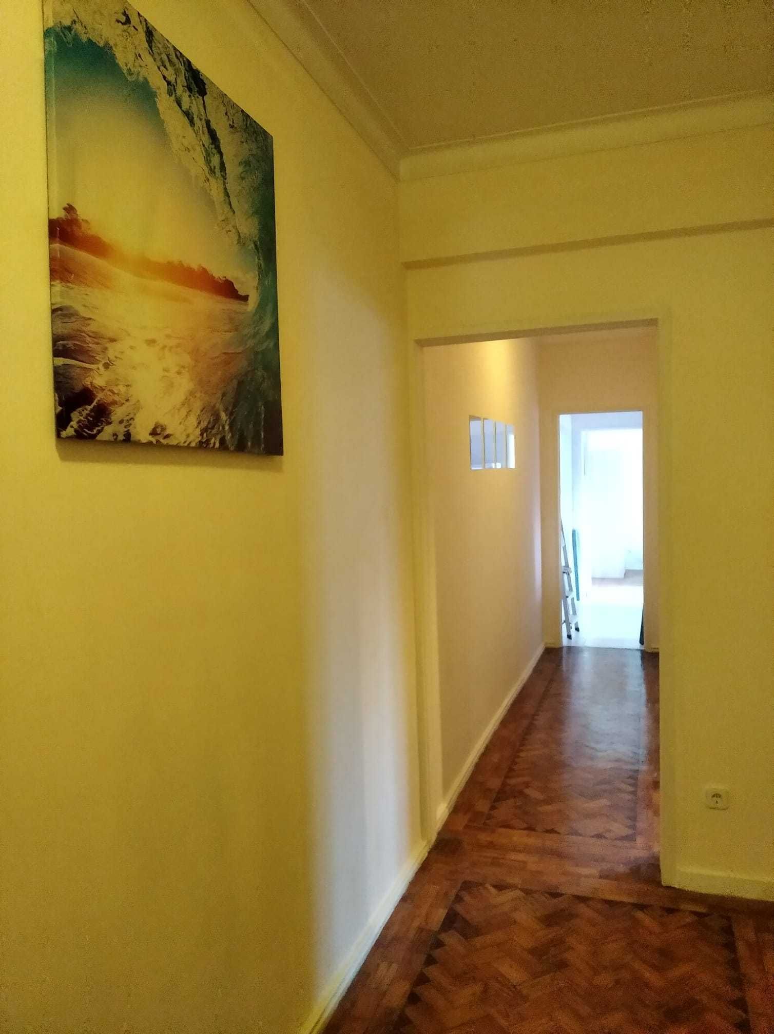 Aluga-se quarto rapariga estudante ou trabalhadora