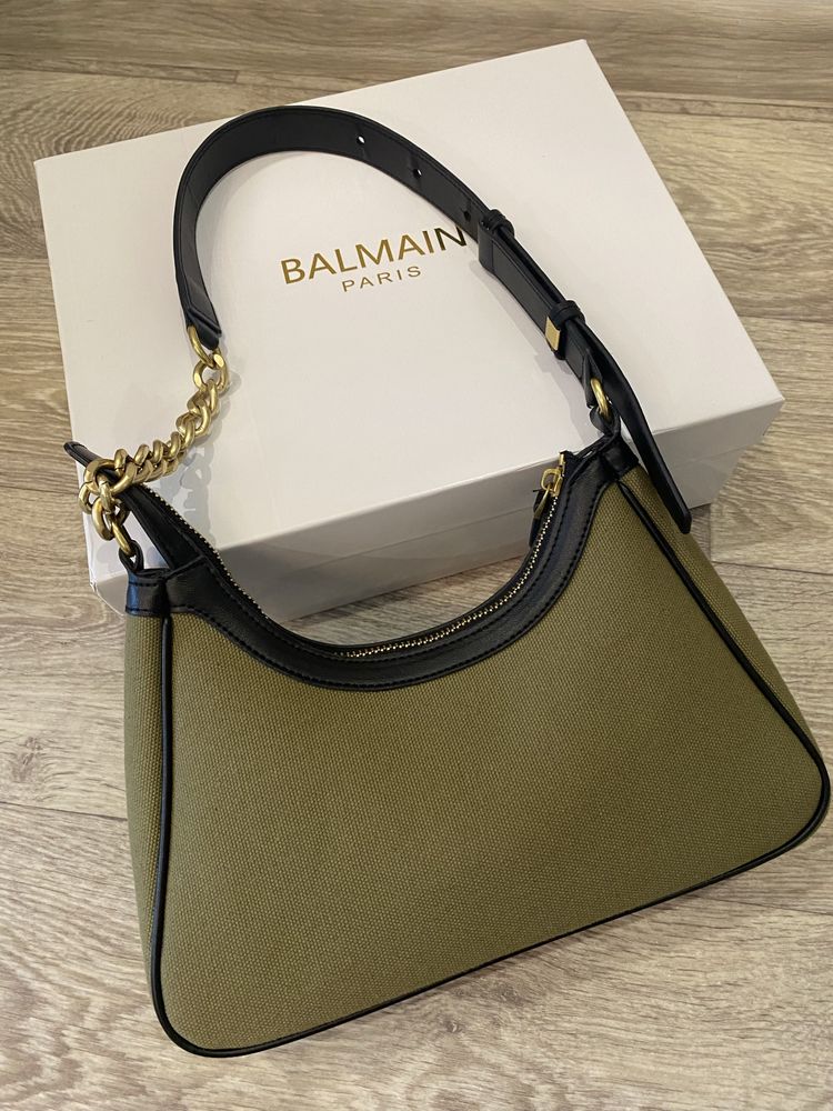 Сумочка-багет в стиле Balmain