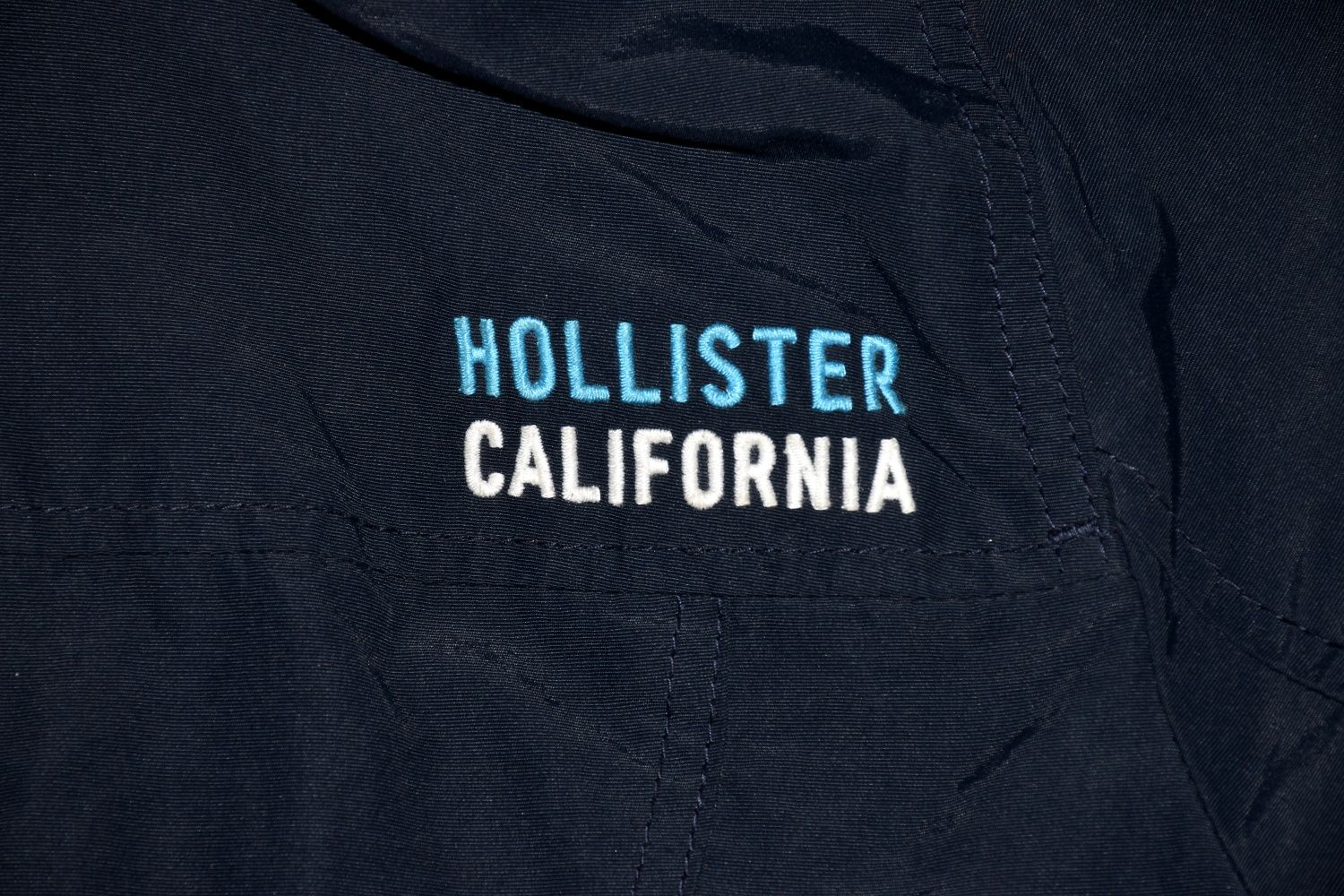 Kurtka zimowa ocieplana polarem marki Hollister M