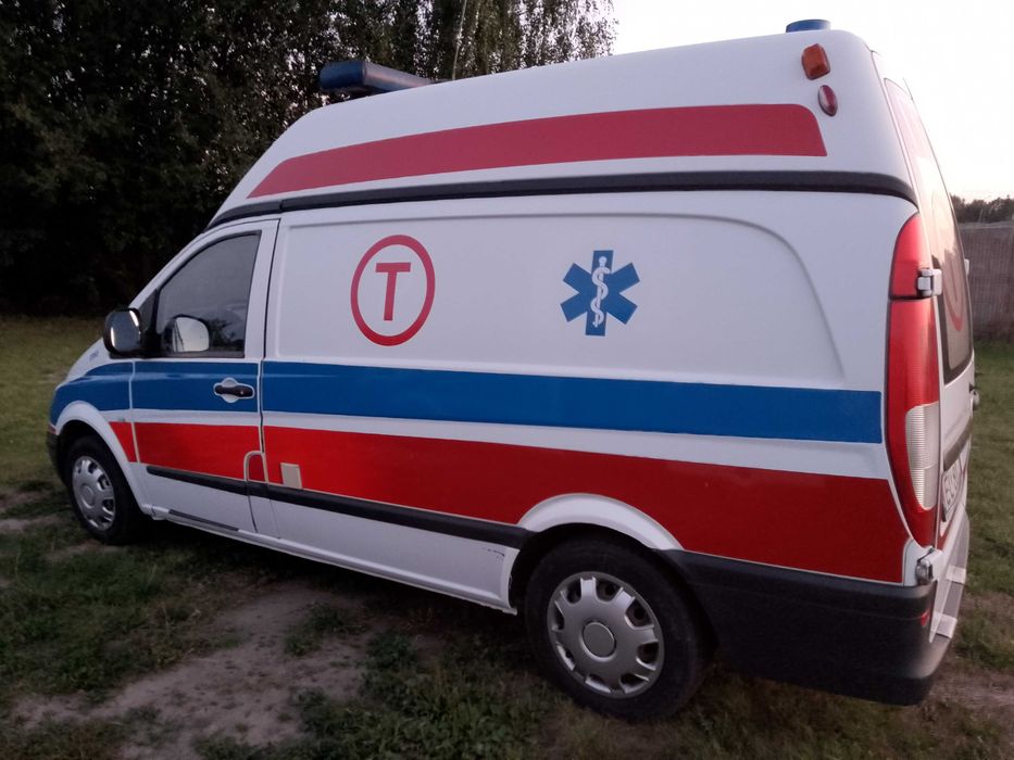 Sanitarny Mercedes Vito Ambulans Karetka PN 1789 Kamper Vat 23%