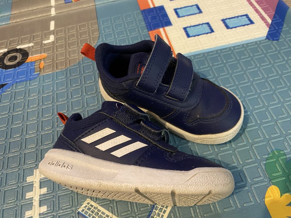 Adidasy dziecięce