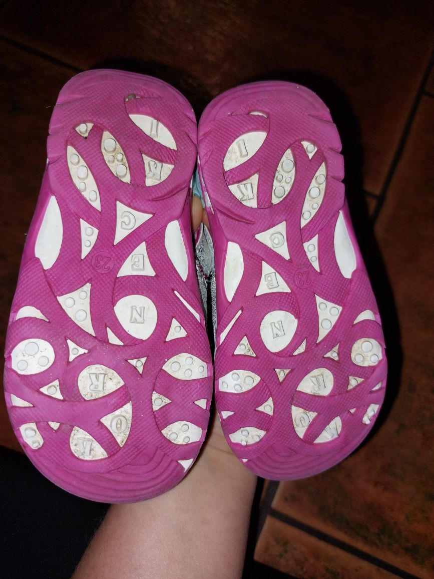 Sandały buty dla dziewczynki rozmiar 23 kornecki
