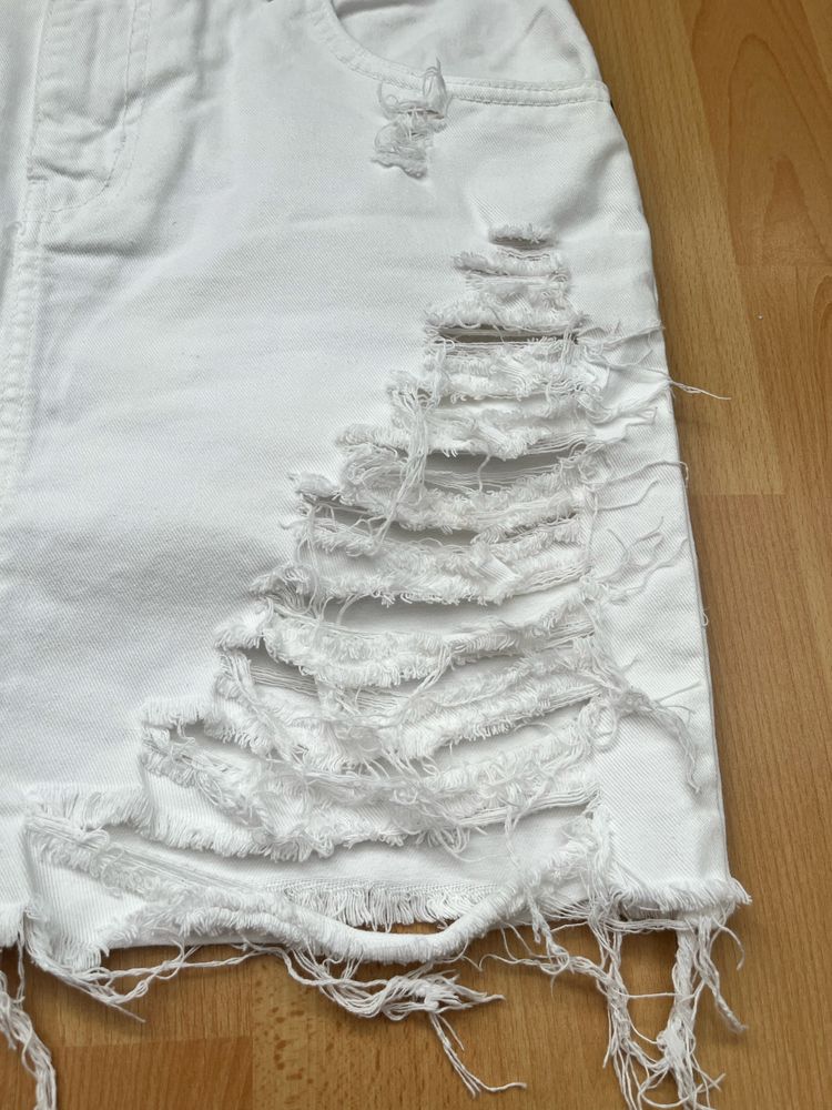 Спідниця біла джинсова PrettyLittleThikg 12p 38/40р М/L