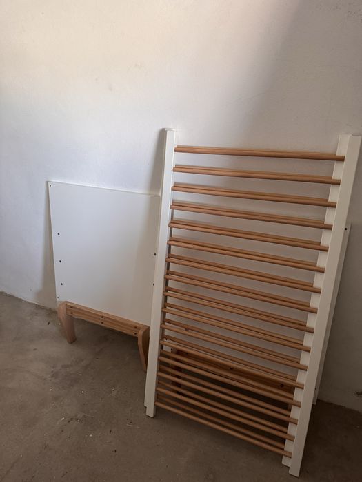 Cama de bebé em muito bom estado