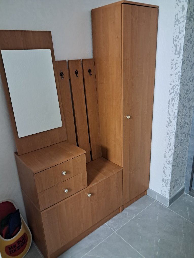 Меблі для передпокою