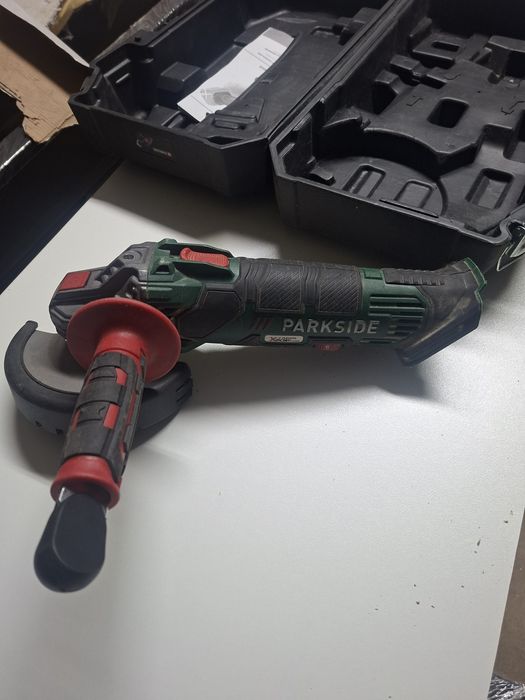 Rebarbadora Parkside a bateria