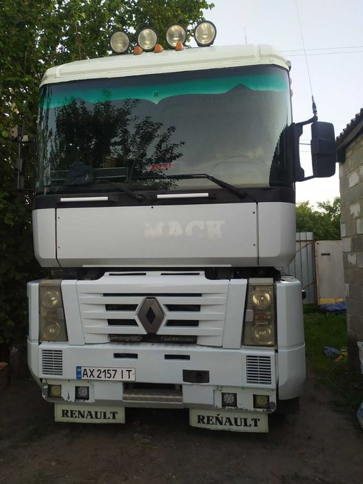 Рено магнум + прицеп