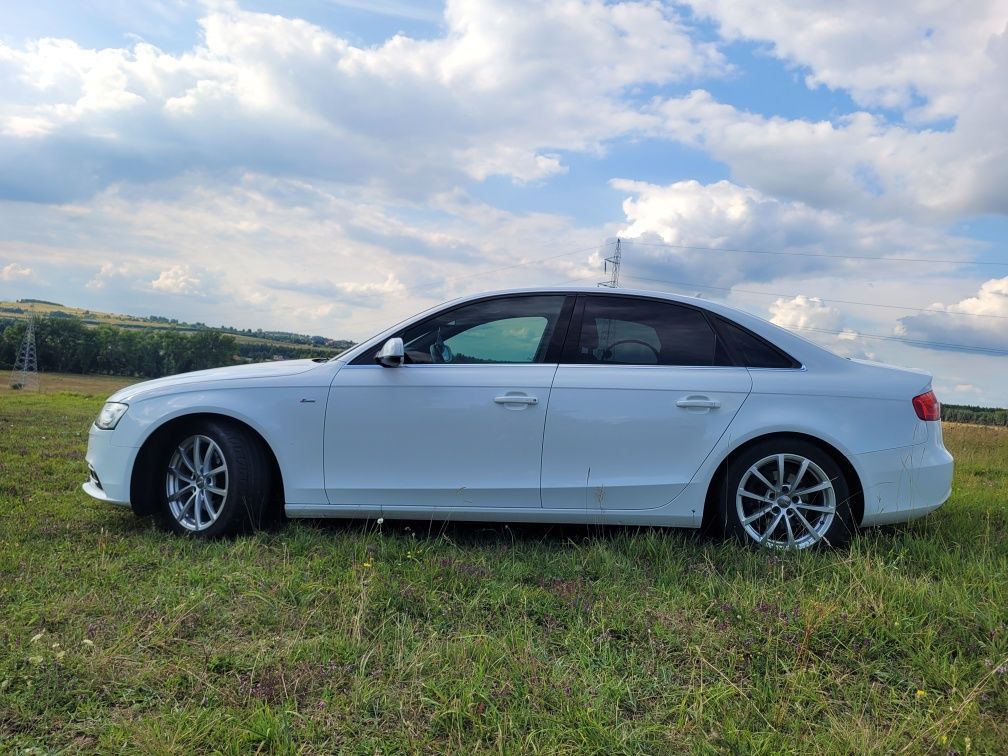 AUDI A4 B8.5 Quattro 2.0 TDI 177 CGLC 2012