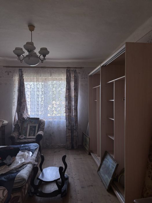 Будинок в селі Чомонин