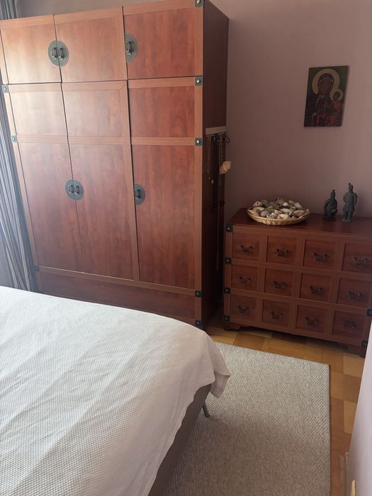 Komplet mebli VOX Imperium – szafa, komoda, półka i lampki do sypialni