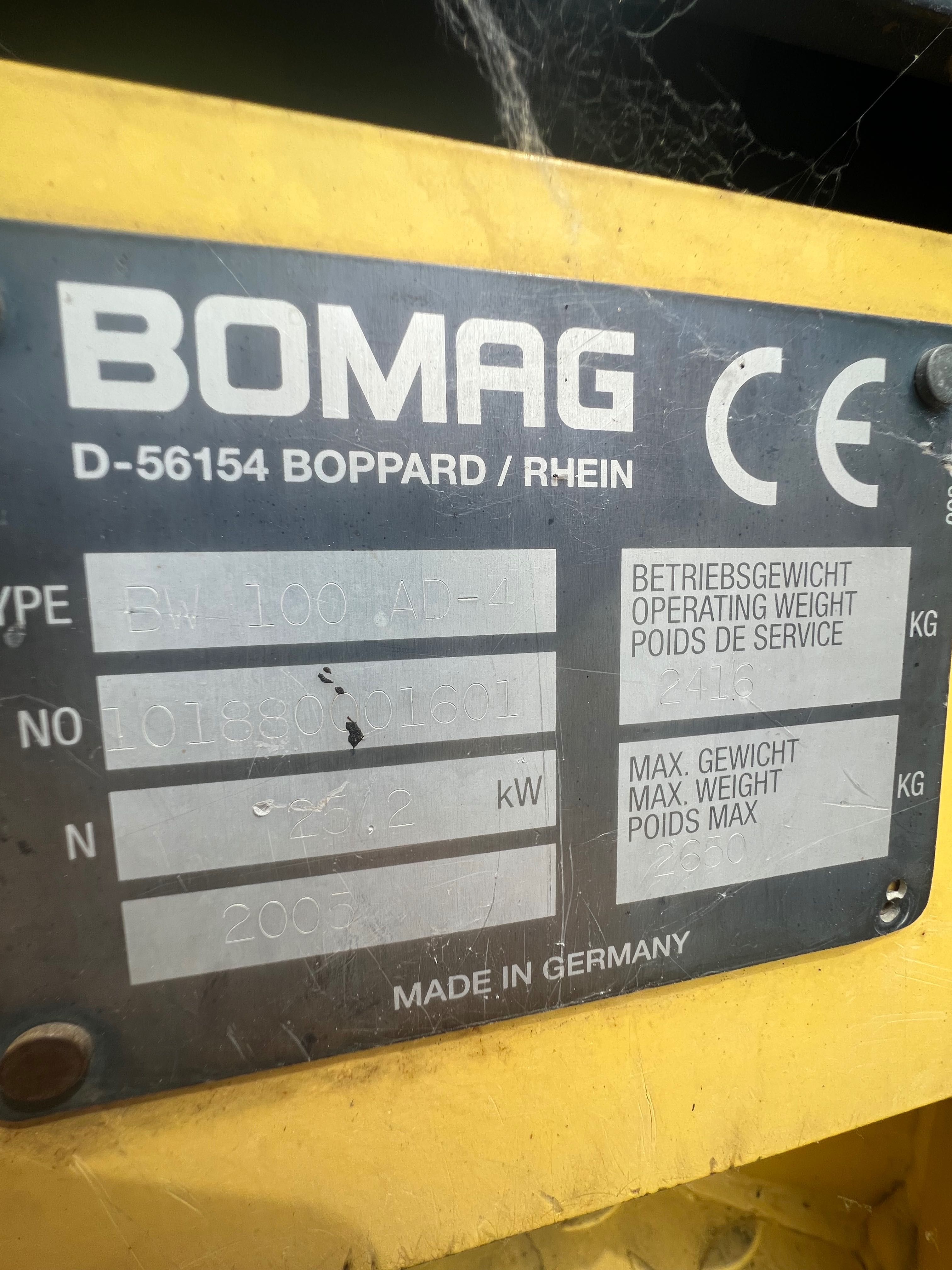 Walec Bomag BW 100 AD-4